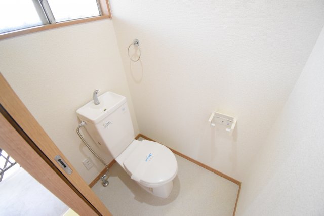 トイレ　別部屋参考写真