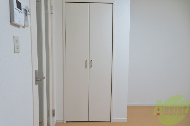 収納　収納はリビングに付いていました。大きな荷物でも収納可能です。