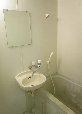 バス・シャワールーム　別部屋の画像を使用しております。