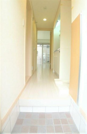 玄関　別部屋参照写真
