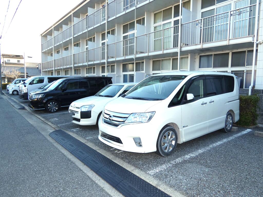 駐車場　敷地内に駐車場を完備です☆（要確認）