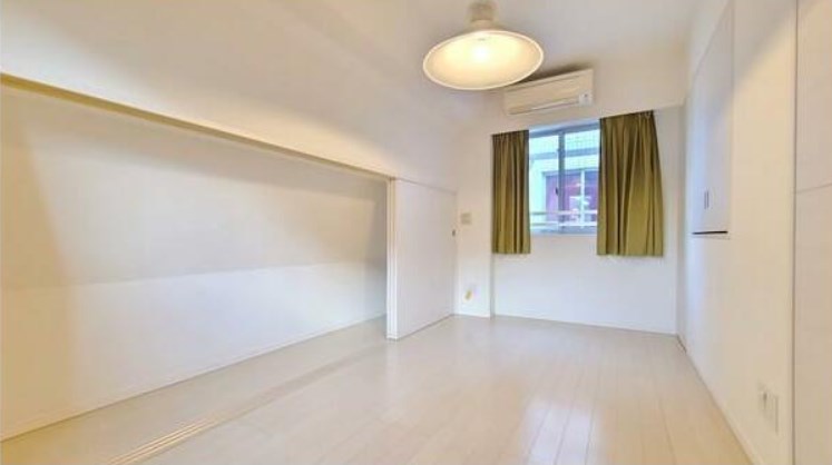 その他部屋・スペース　開放的な寝室です