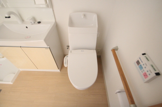 トイレ　※別部屋の写真です