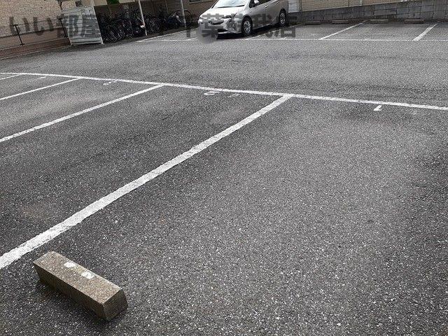 駐車場　駐車スペースもあります
