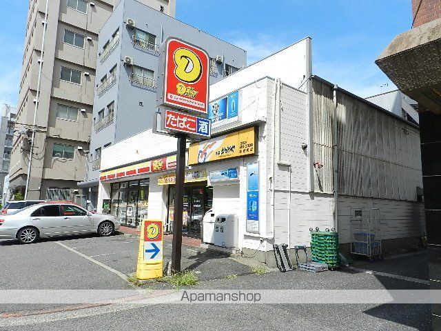 コンビニ　ニューヤマザキデイリーストア小倉駅北浅野店（コンビニ）まで242m
