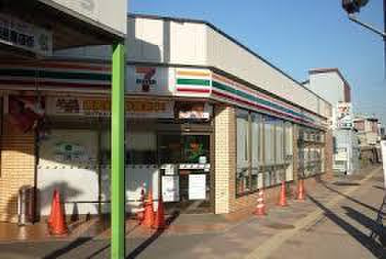 コンビニ　セブンイレブン（コンビニ）まで160m