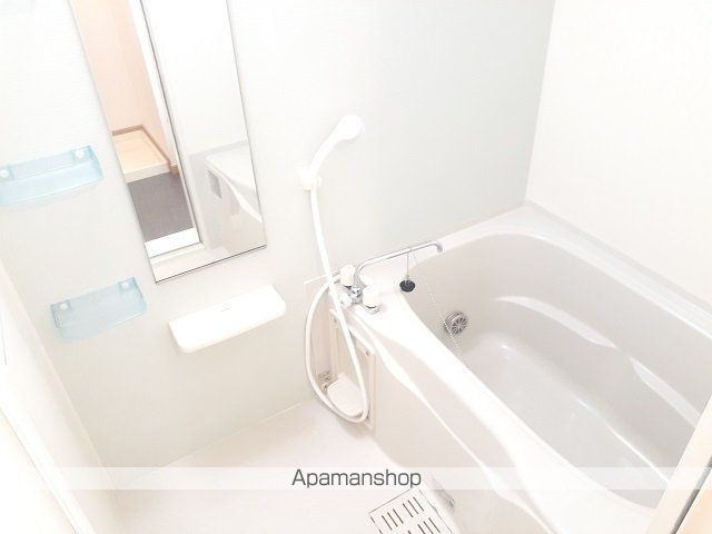 クローバーの風呂写真