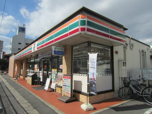 コンビニ　セブンイレブン 広島海田大正町店（コンビニ）まで371m
