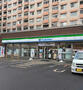 コンビニ　ファミリーマート札幌南6条西9丁目店（コンビニ）まで243m