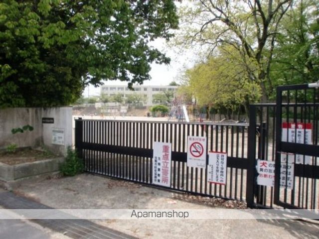 小学校　生駒小学校（小学校）まで149m