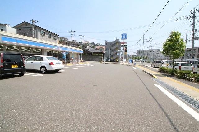 コンビニ　ローソン長与高田南店（コンビニ）まで540m