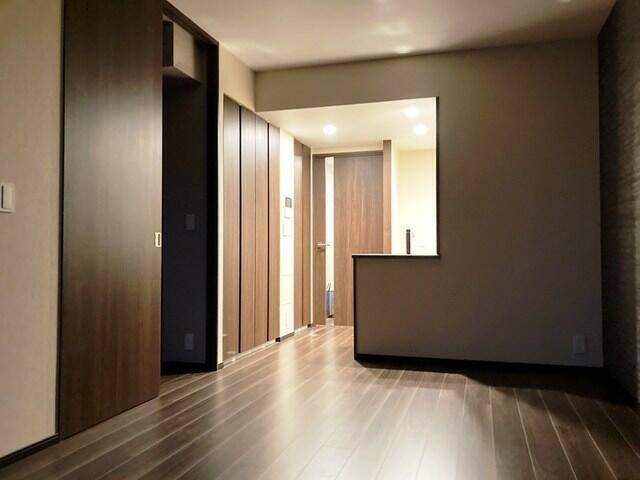 居室・リビング　南向きのお部屋です