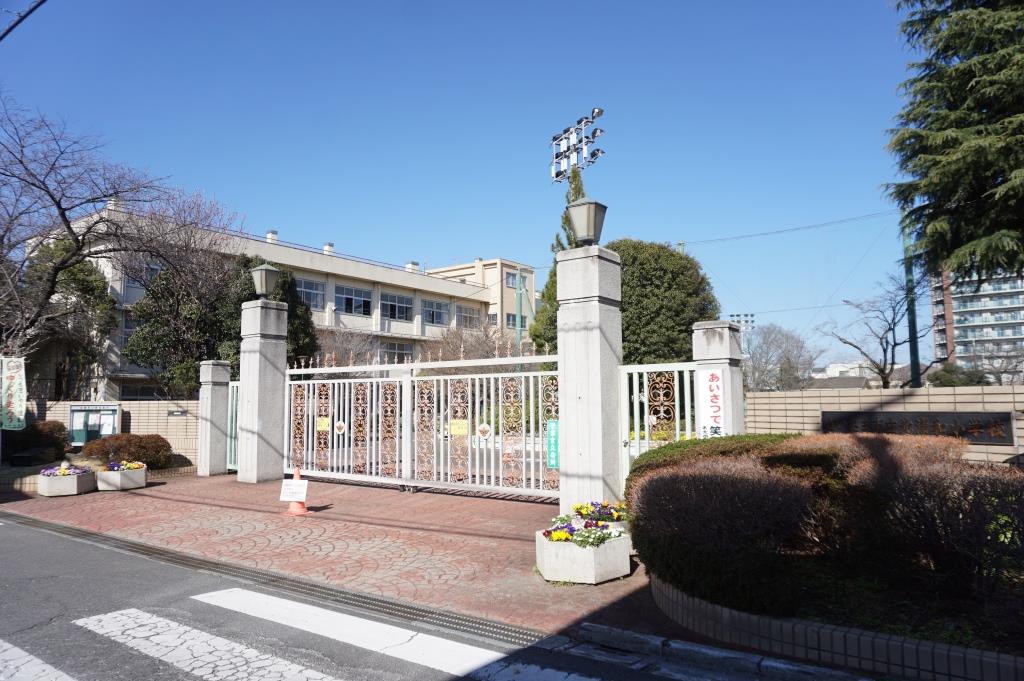 小学校　さいたま市立北浦和小学校（小学校）まで139m