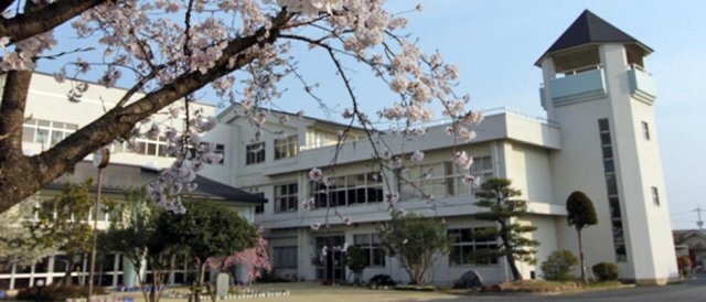 小学校　安来市立十神小学校（小学校）まで2518m