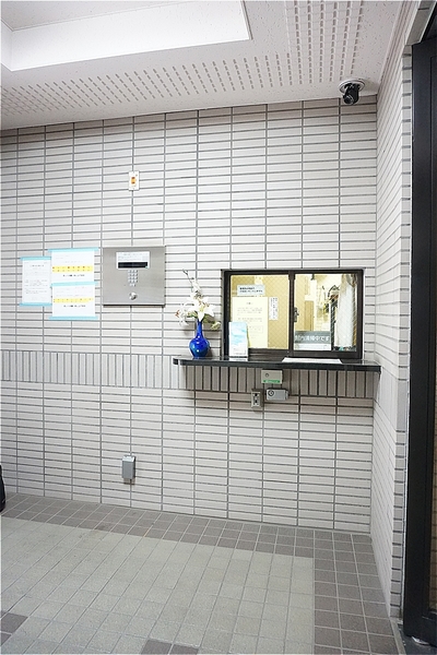 ロビー　マンション入り口