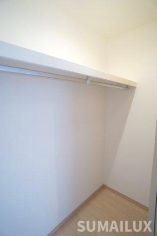 収納　同施工会社の類似の画像となります。