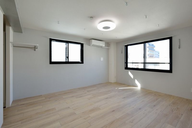 居室・リビング　写真は同タイプ住居です。