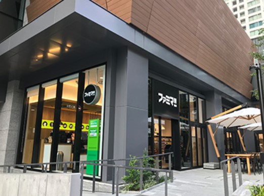 コンビニ　ファミリーマート ファミマ東京ワールドゲート店（コンビニ）まで532m