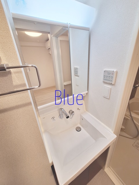 洗面設備　同仕様