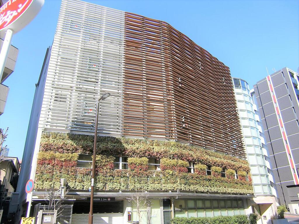 図書館　港区立麻布図書館（図書館）まで357m