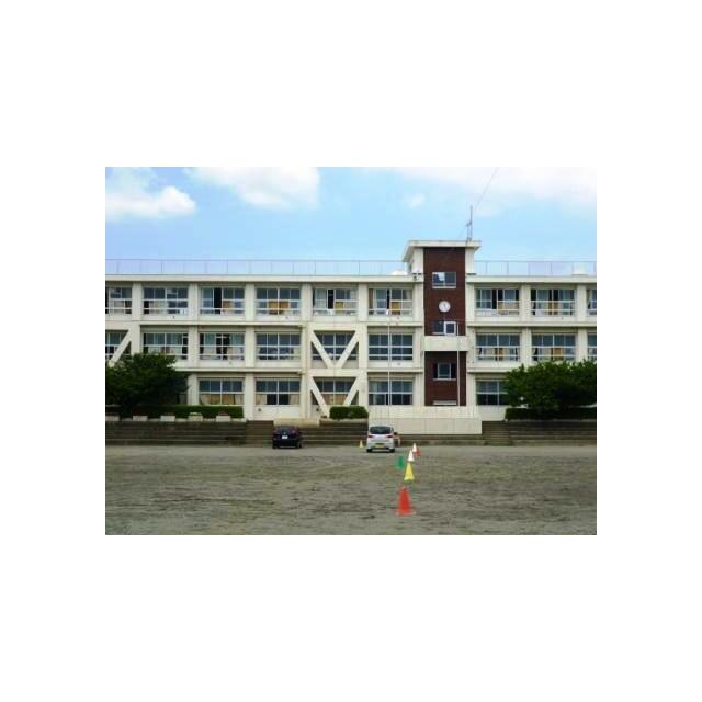 小学校　市立南足柄小学校　画像（小学校）まで200m