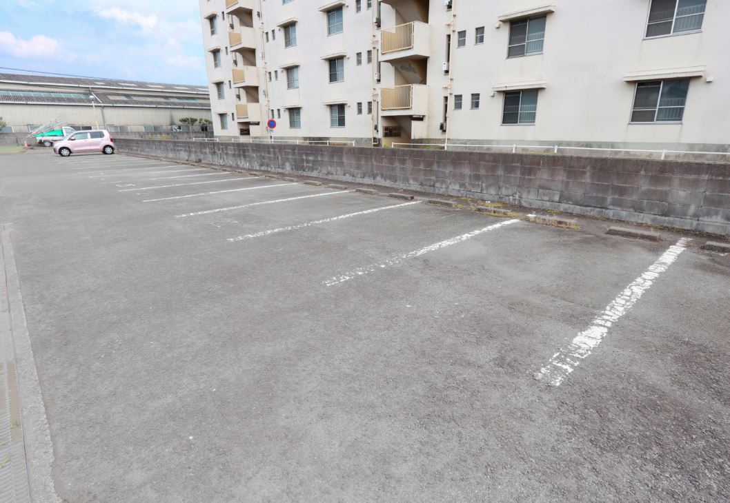 駐車場　駐車スペースもあります