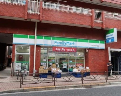 コンビニ　ファミリーマート小石川ゆたて坂店（コンビニ）まで320m