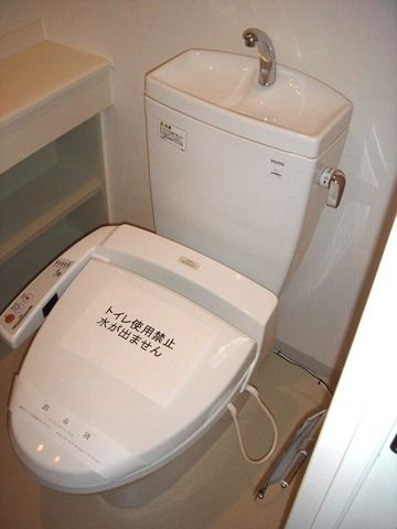 トイレ　シャワートイレ完備
