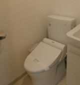 トイレ　※別部屋の参考写真です。