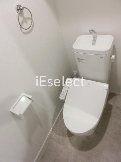 トイレ　温水洗浄便座付き