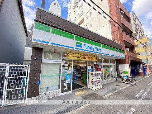コンビニ　ファミリーマート島之内二丁目店（コンビニ）まで221m