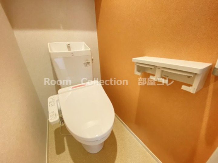 トイレ　※同物件他部屋写真　反転の場合有