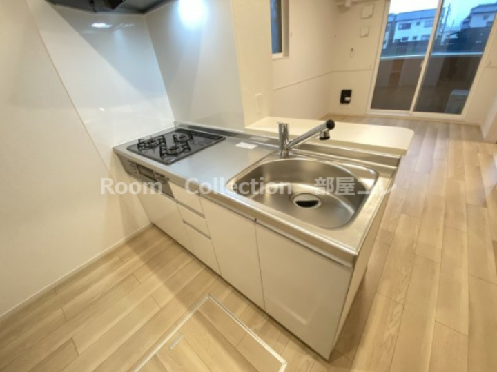 キッチン　※同物件他部屋写真　反転の場合有
