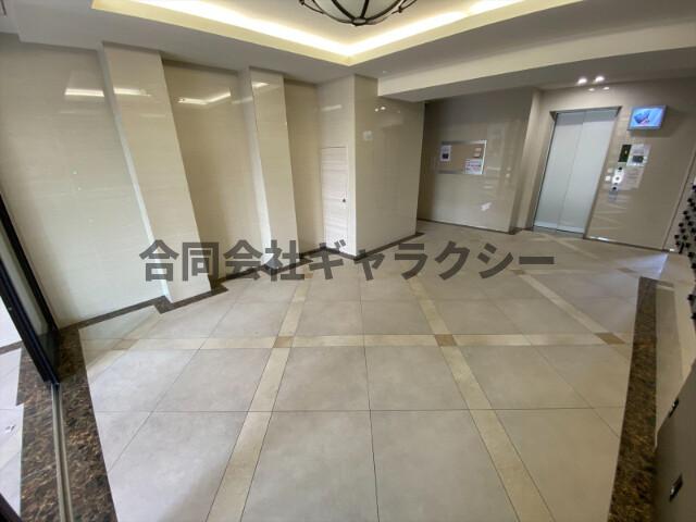 ロビー　広々としたロビースペース