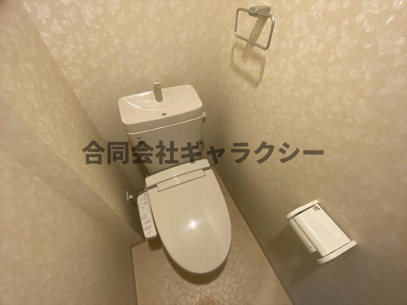 トイレ　温水洗浄便座
