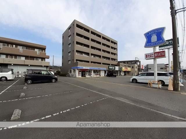 コンビニ　ローソン　高知朝倉駅前店（コンビニ）まで550m