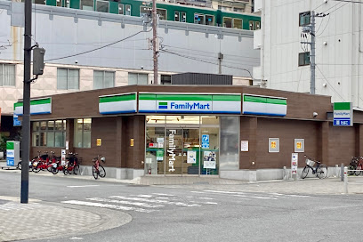 コンビニ　ファミリーマート 京橋駅西店（コンビニ）まで319m