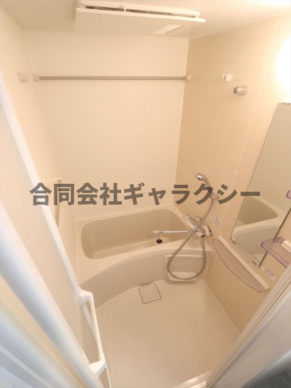 バス・シャワールーム　浴室乾燥機付きバスルーム