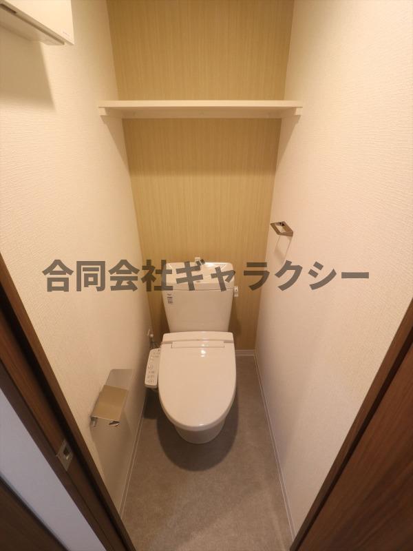 トイレ　温水洗浄便座