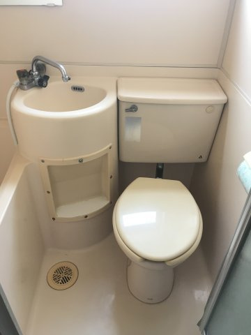 トイレ　コンパクトで使いやすいトイレです
