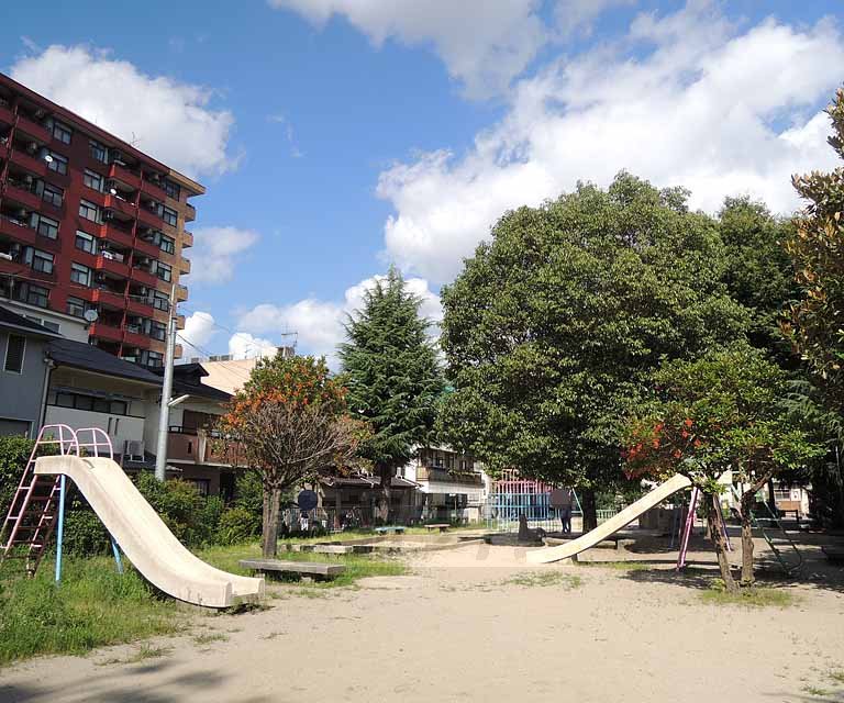 公園　中堂寺児童公園（公園）まで400m