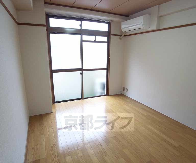 居室・リビング　明るいお部屋です！