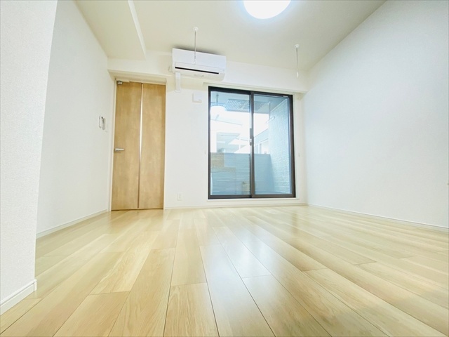 居室・リビング　同タイプのお部屋の内装写真転載