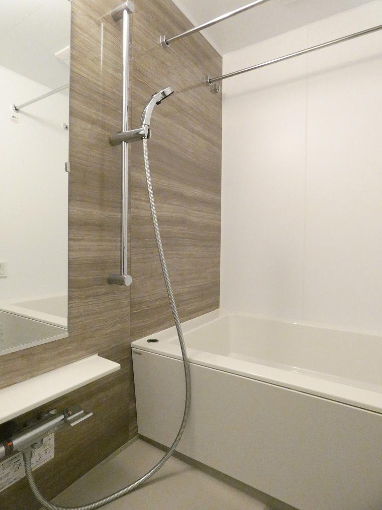 バス・シャワールーム　別タイプ部屋　参考写真です