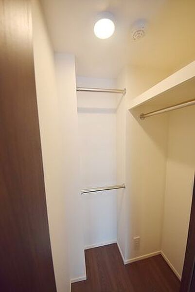 収納　別タイプ部屋　参考写真です