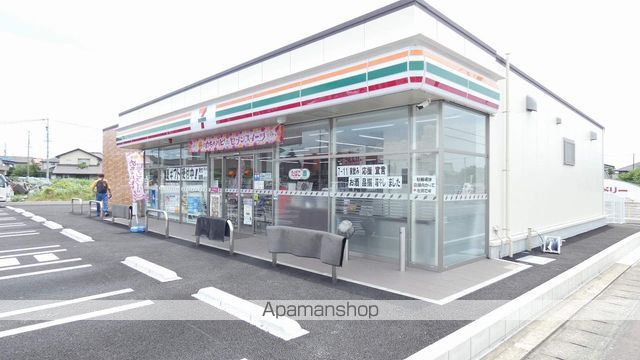 コンビニ　セブン－イレブン江南尾崎町店（コンビニ）まで636m