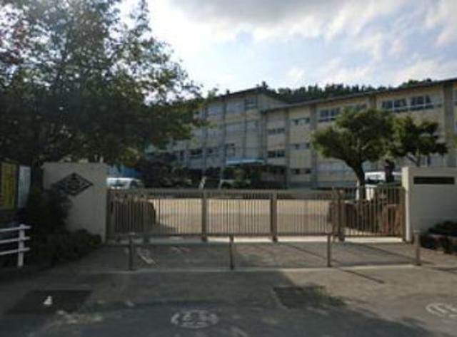小学校　川崎市立菅生小学校（小学校）まで609m
