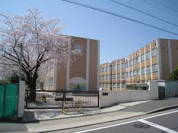 小学校　貴船小学校（小学校）まで469m