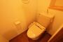 トイレ　温水シャワー付きトイレです