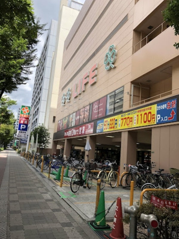 スーパー　ライフ本庄店（スーパー）まで386m